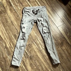 Great condition. Distressed look throughout